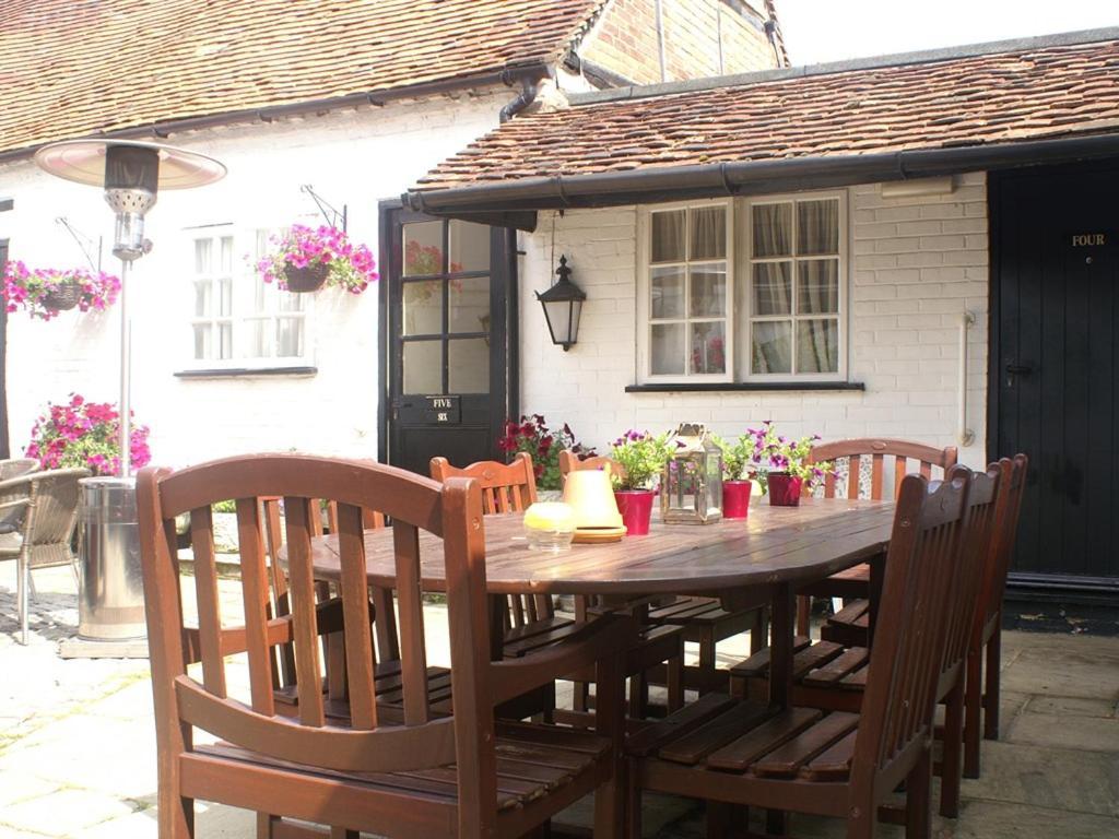 The Saracens Head Inn Amersham Εξωτερικό φωτογραφία